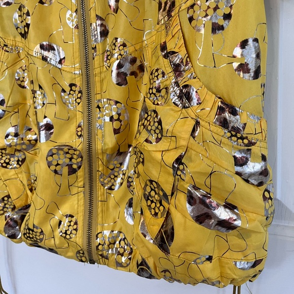 VINTAGE Goldleed Metallic Gold Yellow Mushroom Print Windbreaker Size 42 - Picture 4 of 16